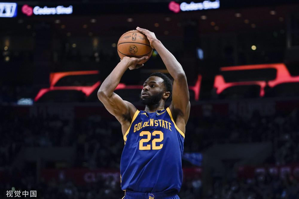 超赛场上持 超赛场上持